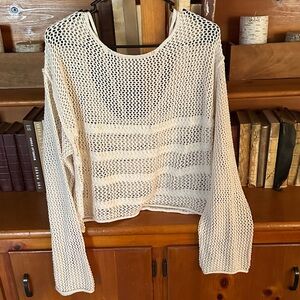 Beautiful American Eagle Cream Knit Long Sleeve cropped Sweater Large NEW
